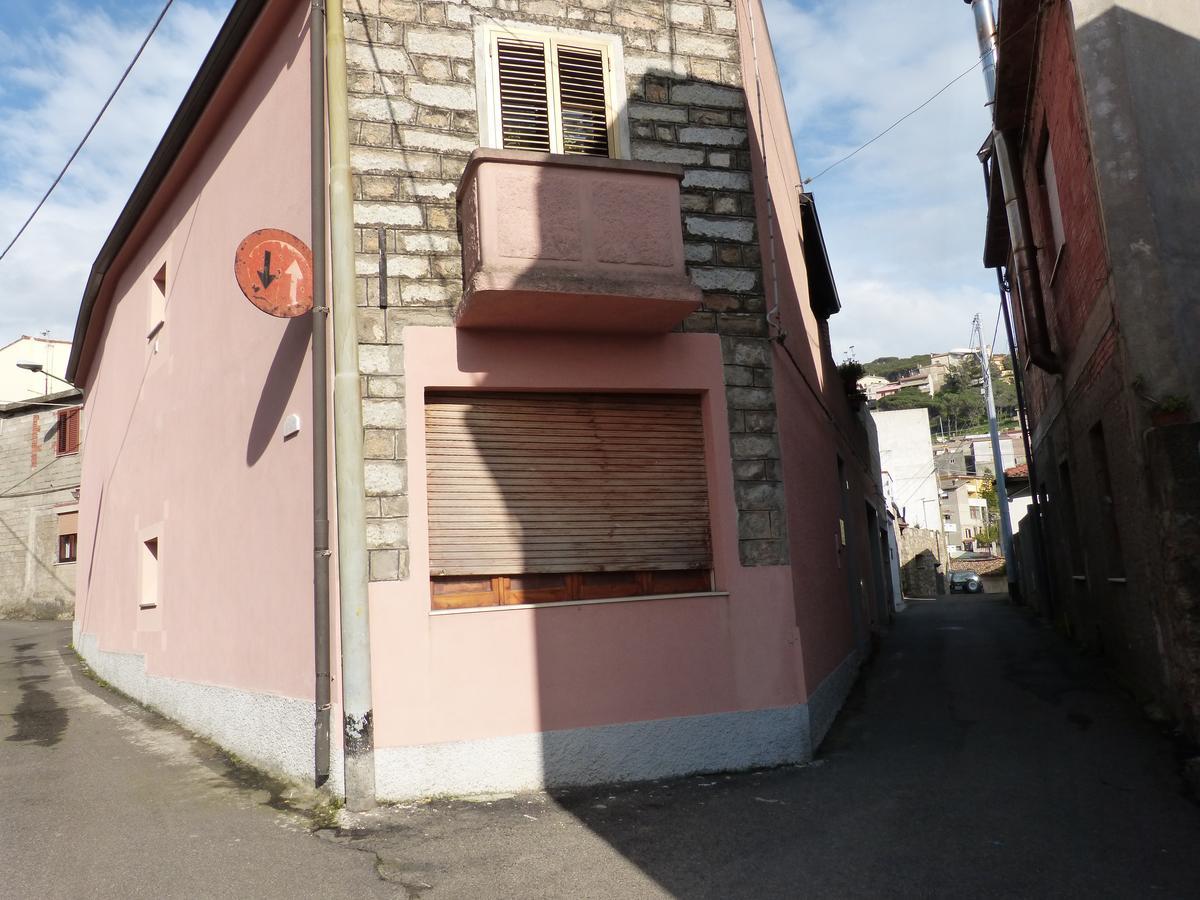 Bed and Breakfast Il Pozzo Dei Desideri Арбус Екстер'єр фото