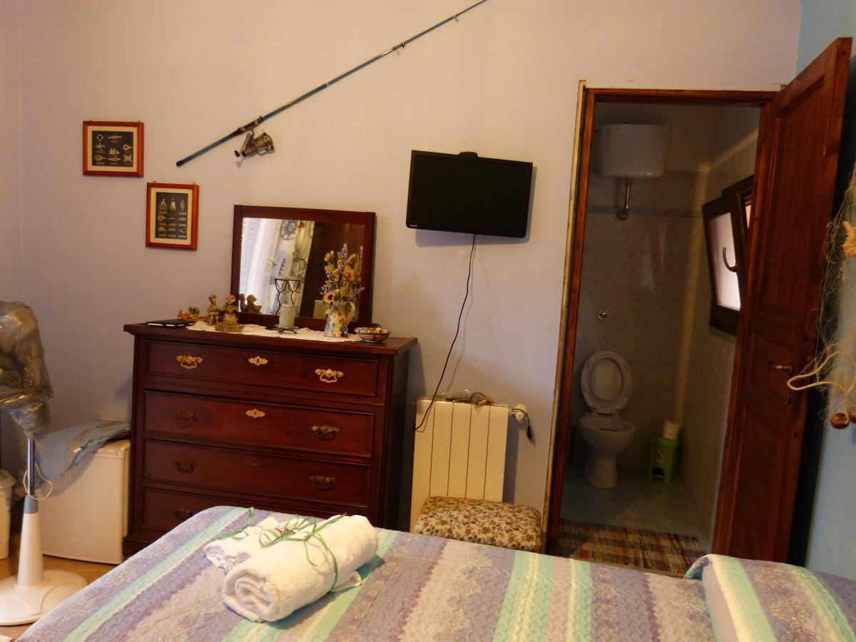 Bed and Breakfast Il Pozzo Dei Desideri Арбус Екстер'єр фото