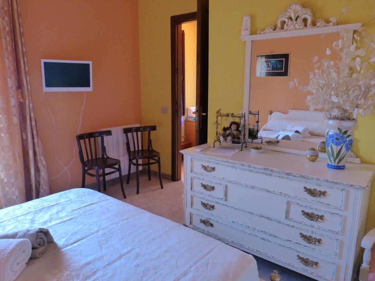 Bed and Breakfast Il Pozzo Dei Desideri Арбус Екстер'єр фото