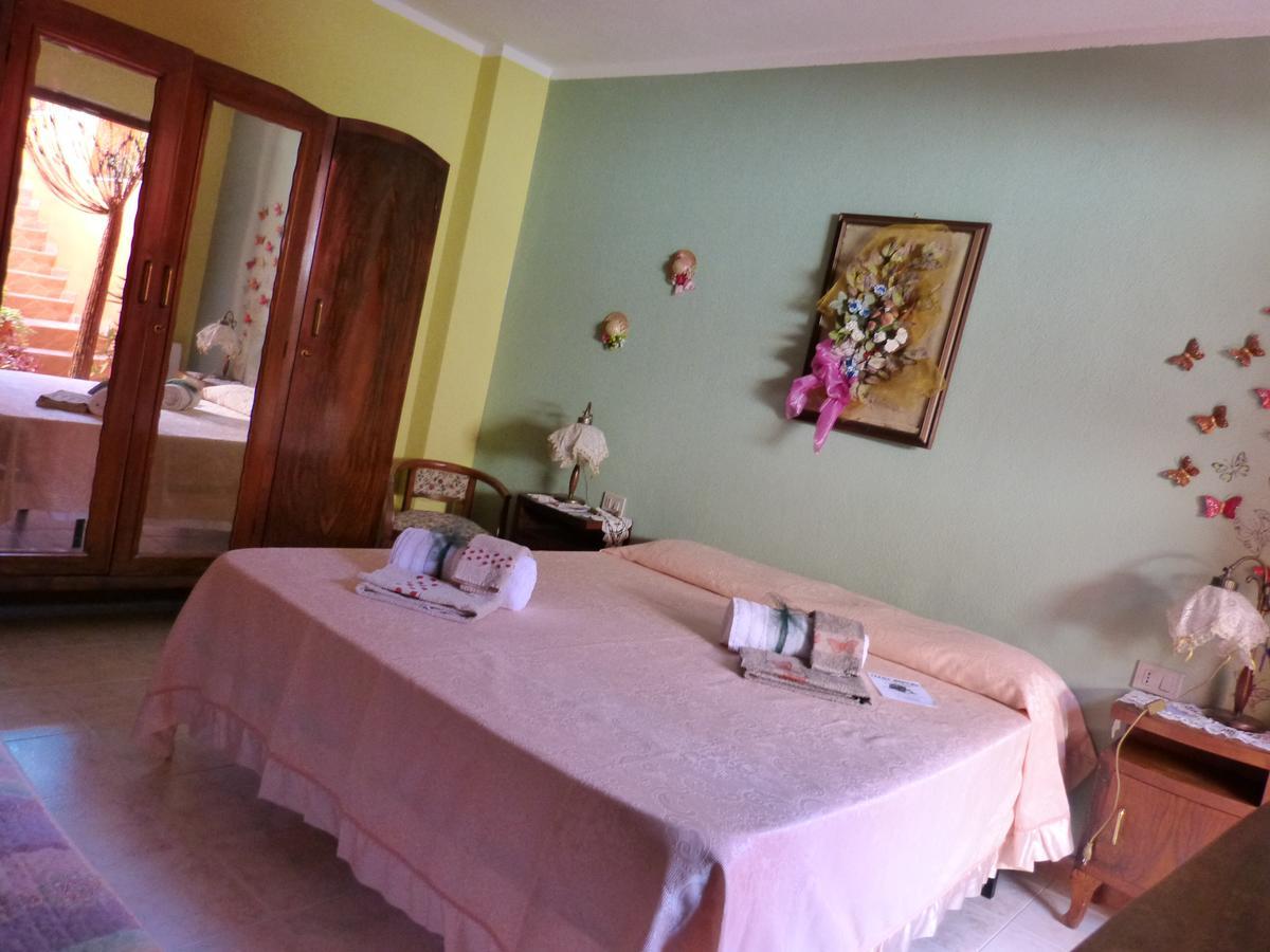 Bed and Breakfast Il Pozzo Dei Desideri Арбус Екстер'єр фото