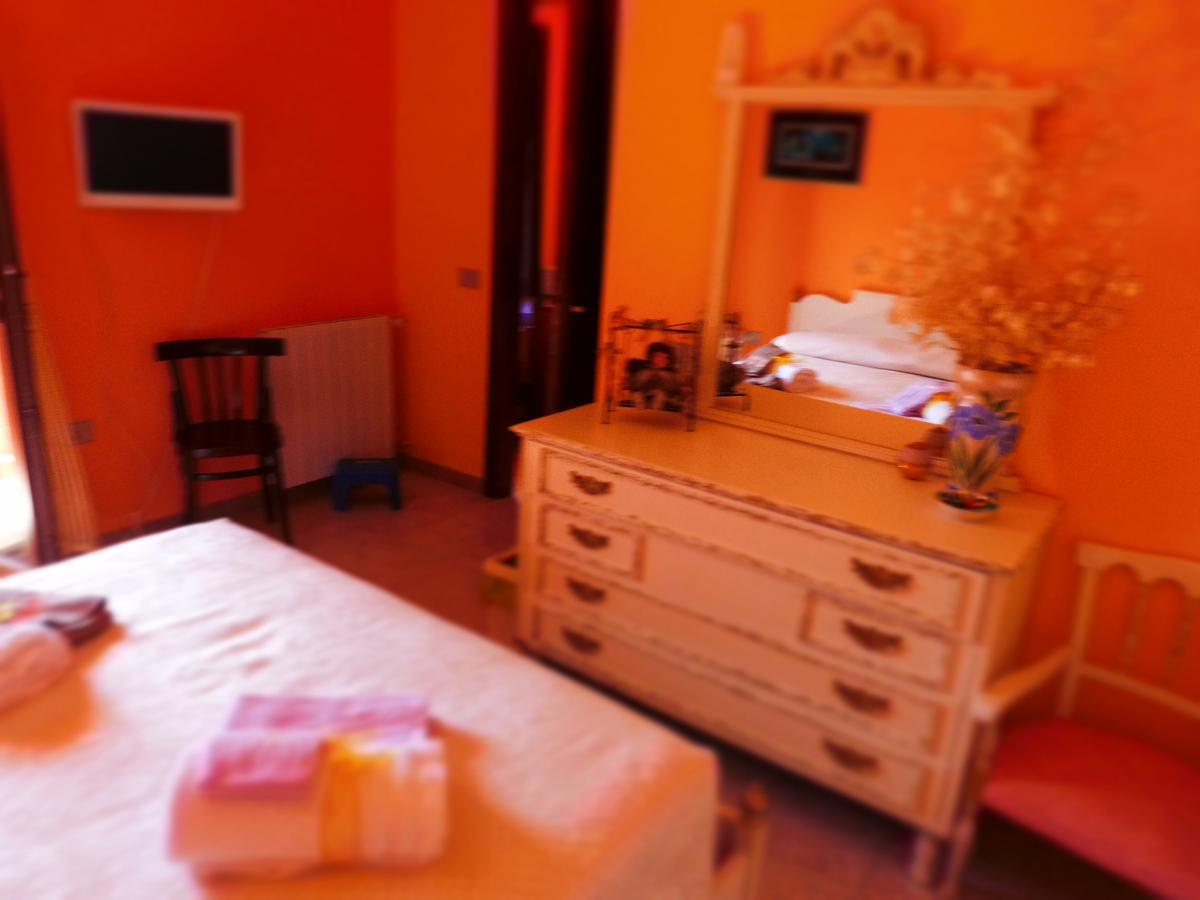 Bed and Breakfast Il Pozzo Dei Desideri Арбус Екстер'єр фото