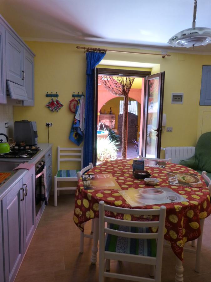 Bed and Breakfast Il Pozzo Dei Desideri Арбус Екстер'єр фото
