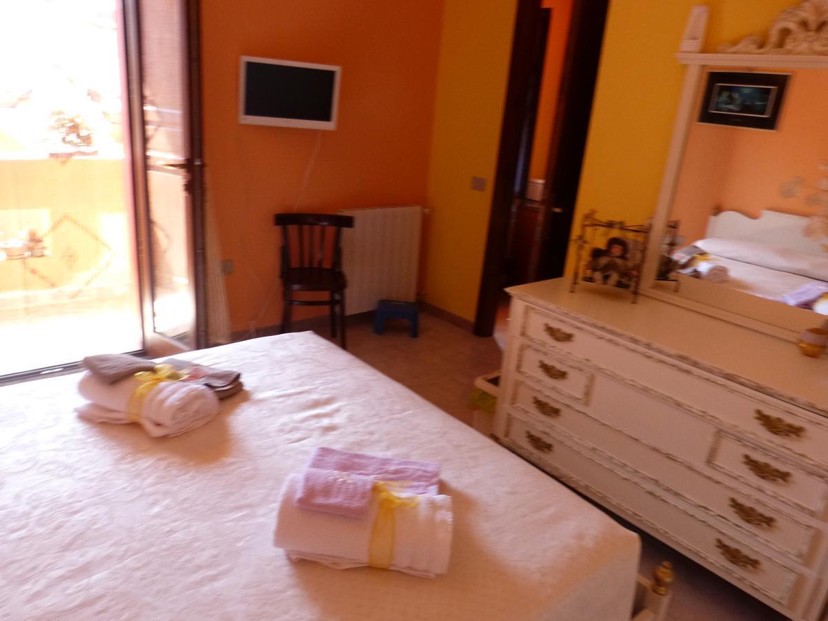 Bed and Breakfast Il Pozzo Dei Desideri Арбус Екстер'єр фото